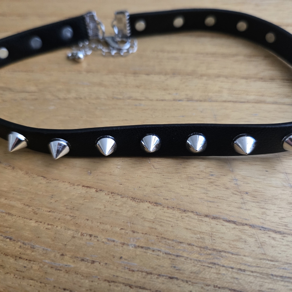 Hot Topic Black and Silver Studded Choker Necklace